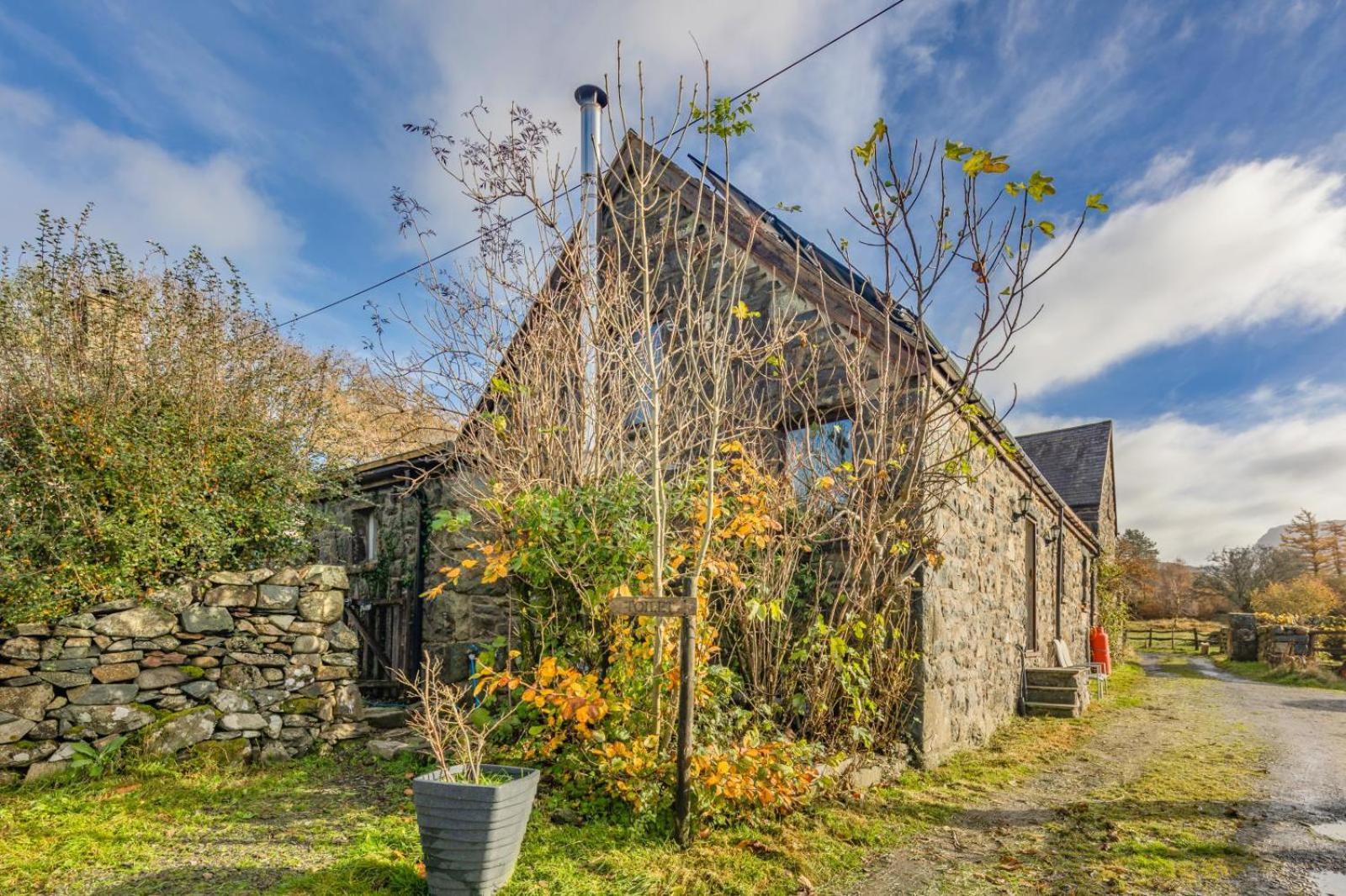 Pandy Farmhouse - Panoramic Mountain Views Within Snowdonia'S National Park - 4X4 Recommended Dolgellau Exterior photo